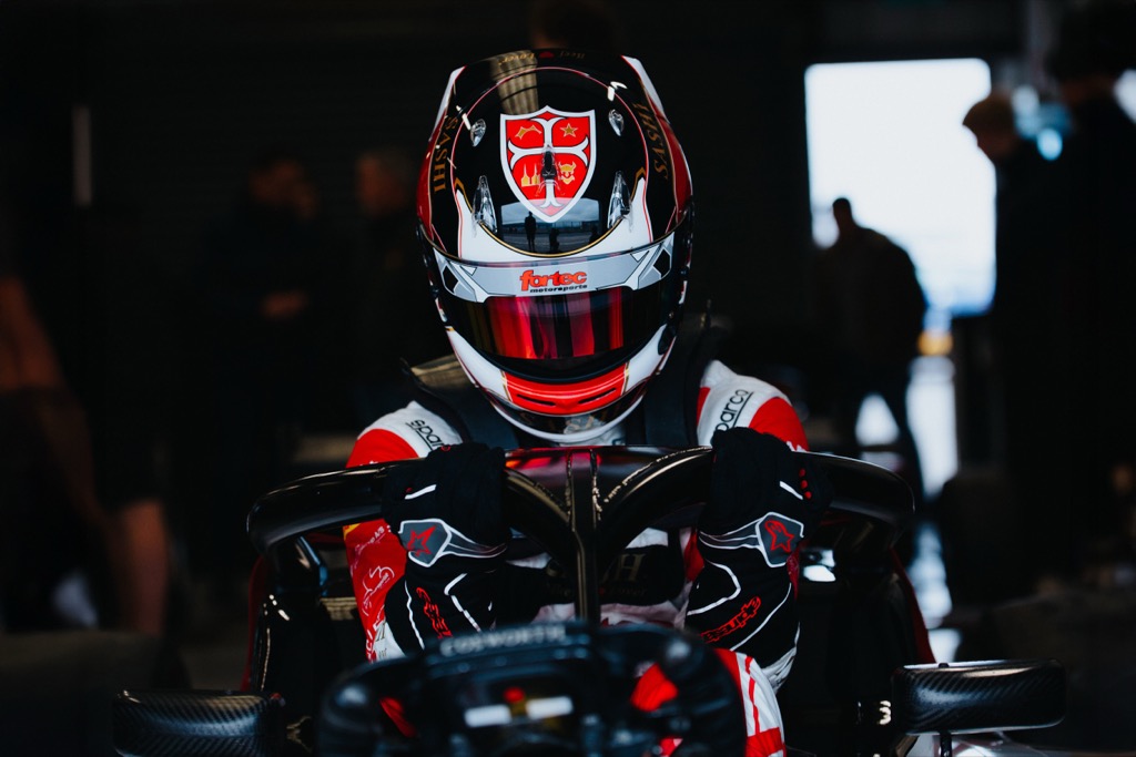 Luca Magnussen klar til første afdeling af GB4 Championship.
(Foto: Luca Magnussen Racing)